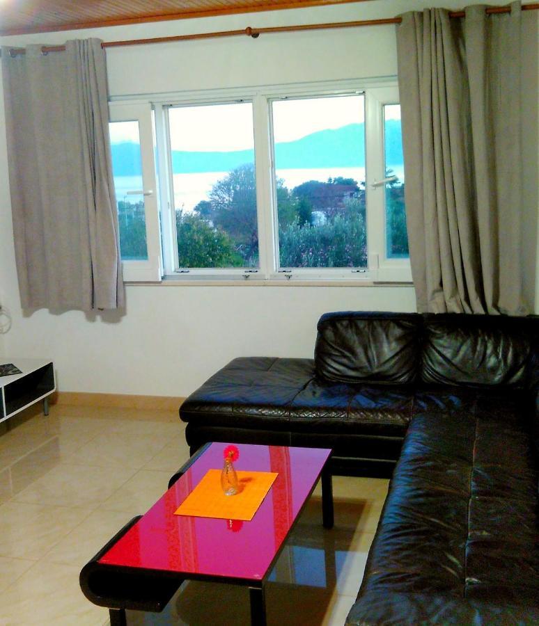 Manora Sucuraj 2 Bedroom Apartment Екстер'єр фото