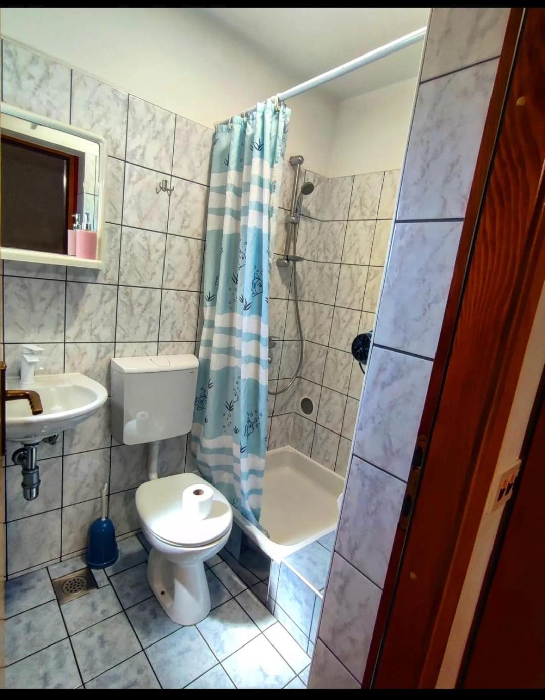 Manora Sucuraj 2 Bedroom Apartment Екстер'єр фото