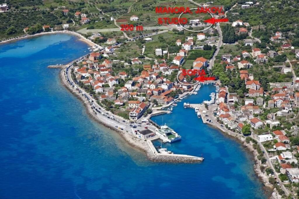 Manora Sucuraj 2 Bedroom Apartment Екстер'єр фото